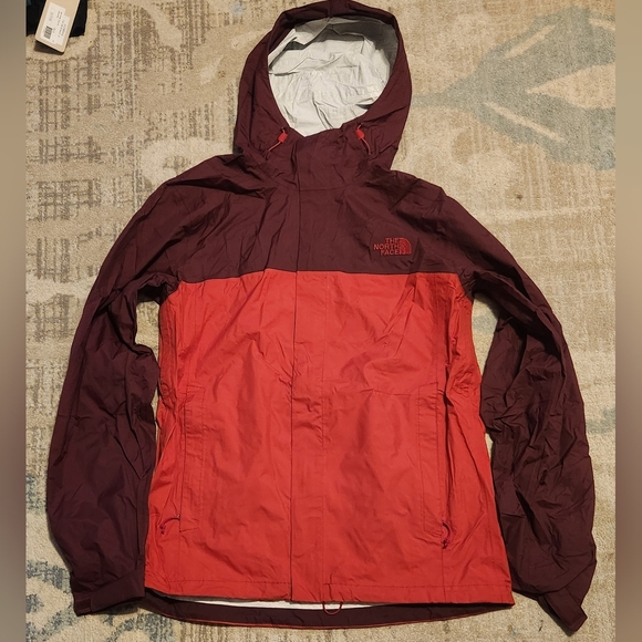 Northface Venture 2 Jacket. Red. Size Small. Like New!